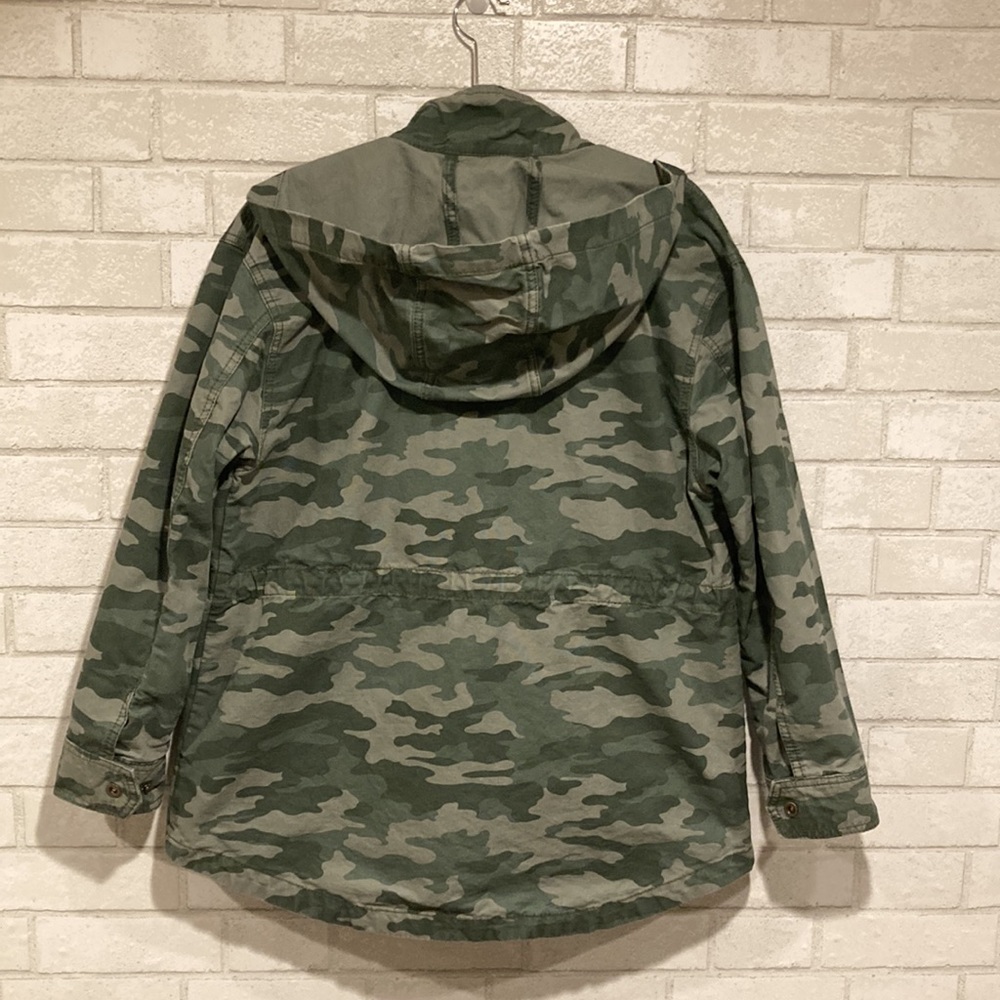 Euc Universal Thread Camo Fall/Spring Anorak Styl… - image 4